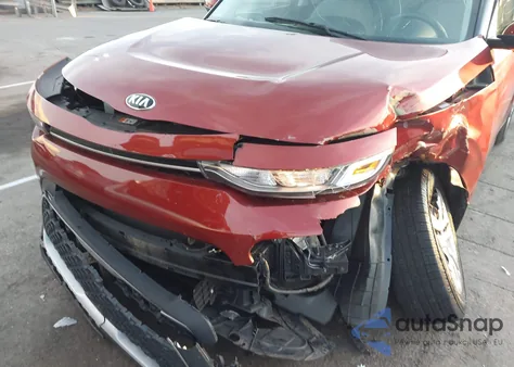 2020 Kia Soul Lx z USA, uszkodzony, nr VIN KNDJ23AUXL7117758